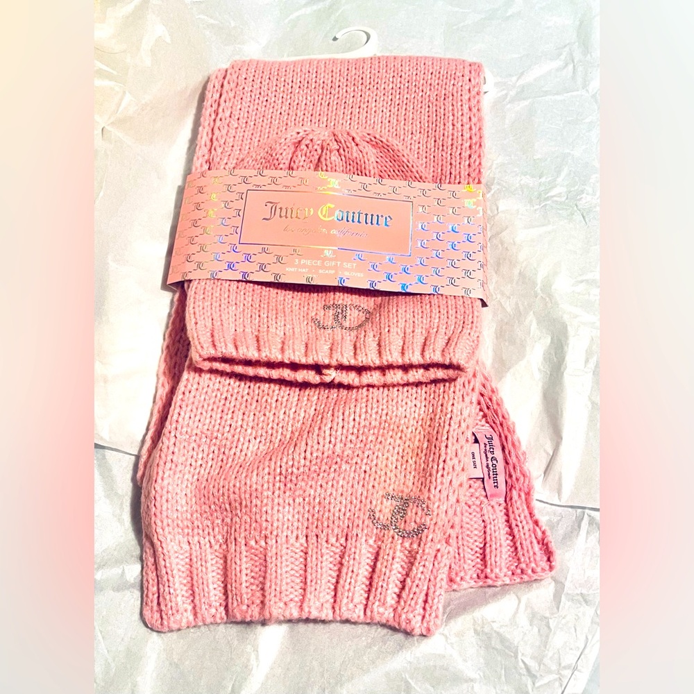 NWT Juicy Couture Monogrammed Knit Scarf & Beanie Set